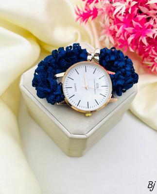Stylish Women's Quartz Bracelet Watch - Water Resistant - 1 Pc
