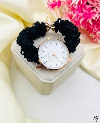 Stylish Women's Quartz Bracelet Watch - Water Resistant - 1 Pc